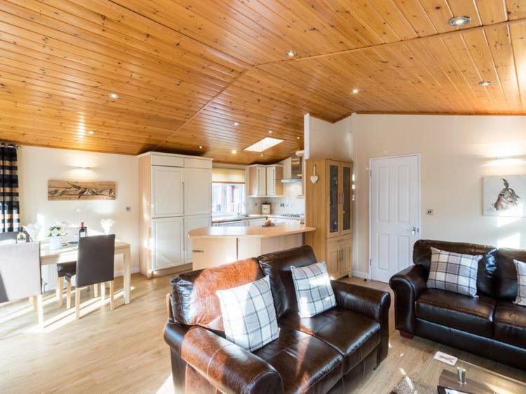 Windermere Retreat - White Cross Bay Holiday Park Экстерьер фото